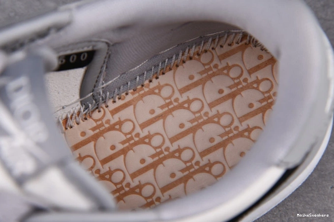MaikeSneakers CN8607-002 X 1 DR JORDAN OG shoe box) LOW (DR 0630